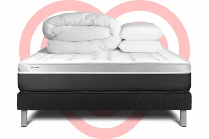 Pack lit complet 140x200 cm - Matelas + Sommier Noir (en kit) + 2 oreillers + Couette - Vital Soft