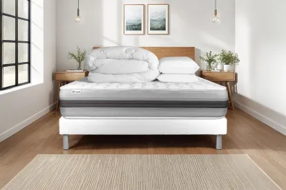 Pack lit complet 160x200 cm - Matelas + Sommier Blanc (en kit) + 2 oreillers + Couette - Vitalspring Recover